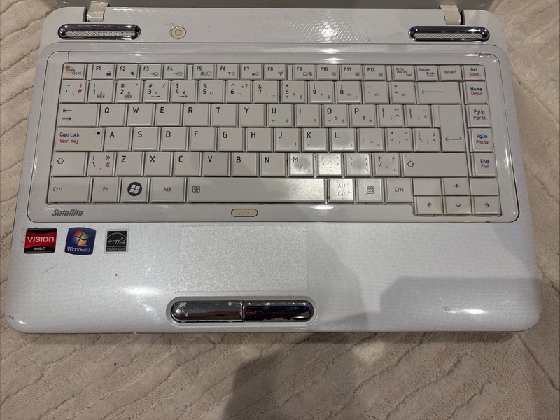 TOSHIBA SATELLITE L645D - FOR PARTS gallery