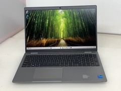 Dell Latitude 5520 Core i5-1135G7 16 GB 256GB NVMe 15.6″ FHD w/Adapter Win11 QTY