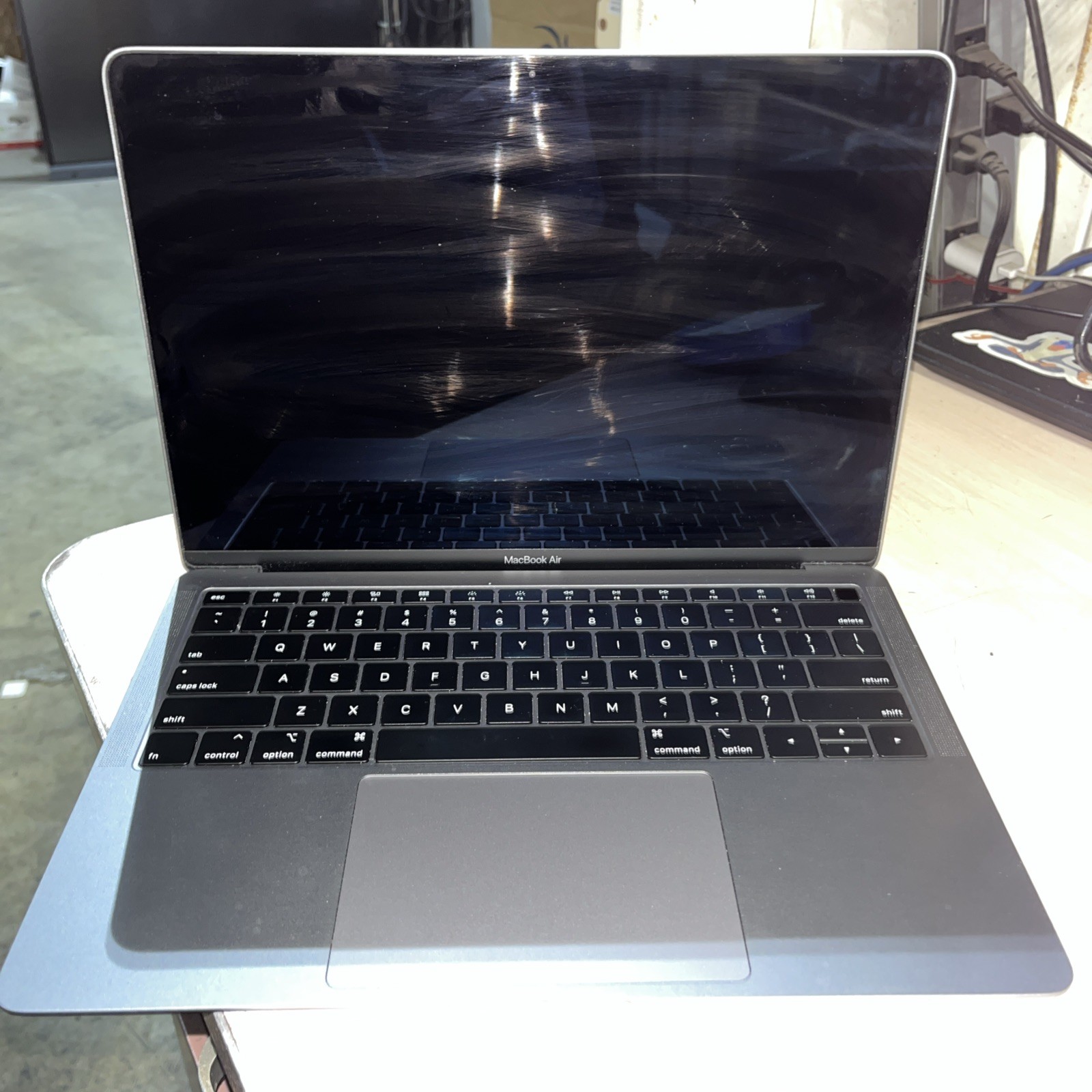APPLE MACBOOK AIR 13" LATE 2018 CORE I5-8210Y 1.6GHZ 8GB RAM 128SSD gallery
