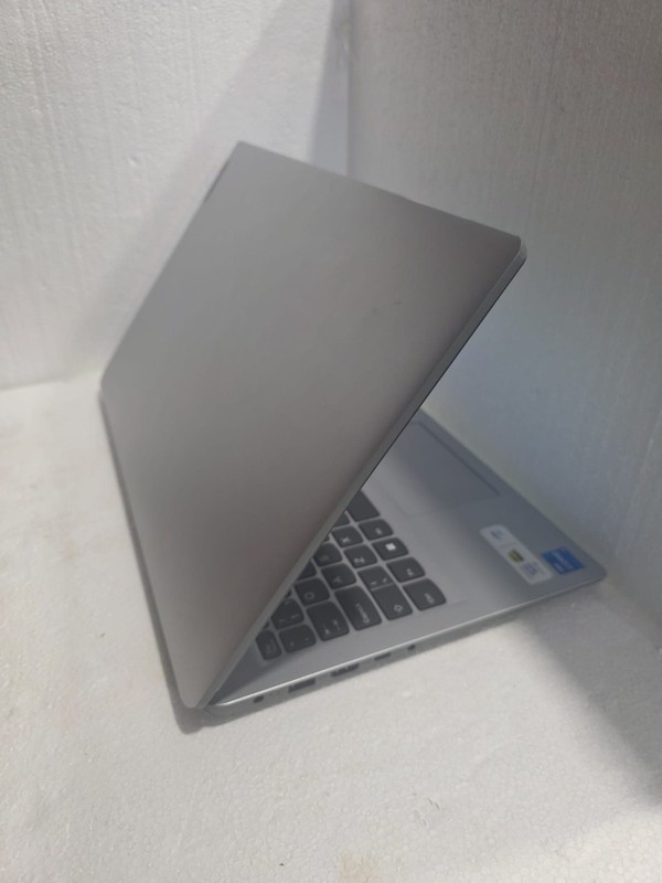 Lenovo Ideapad 1 15 - Core i5 12th Gen - 512GB, 8gb - Intel UHD Graphics gallery