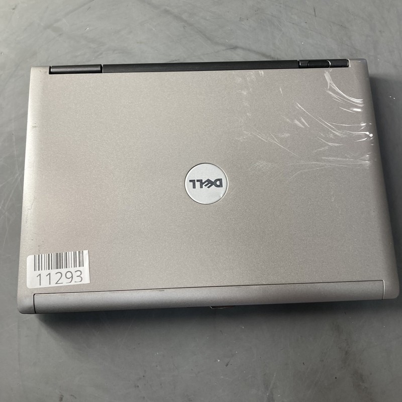 Dell Latitude D420 Core Duo 1.20GHz 2GB RAM 31GB SSD Windows 7 Retro Gaming gallery
