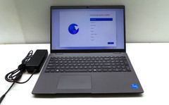 Dell Latitude 3550 15.6″ | i5-1335U 1.30GHz | 16GB DDR5 512GB NVMe | WIN 11 PRO