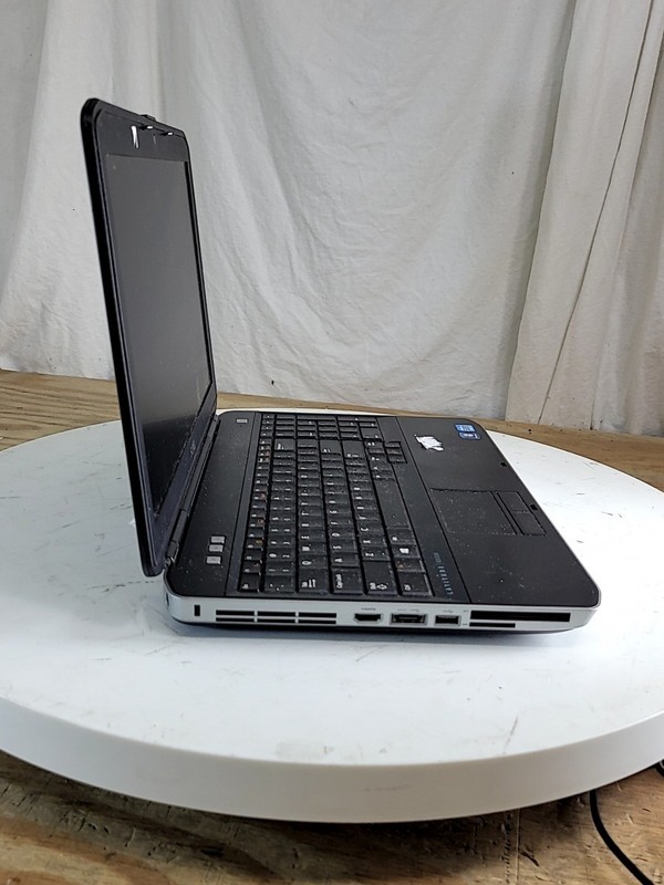 DELL LATITUDE E5530 NON-VPRO Laptop Intel Core I5-3210M 4GB SEE NOTES gallery