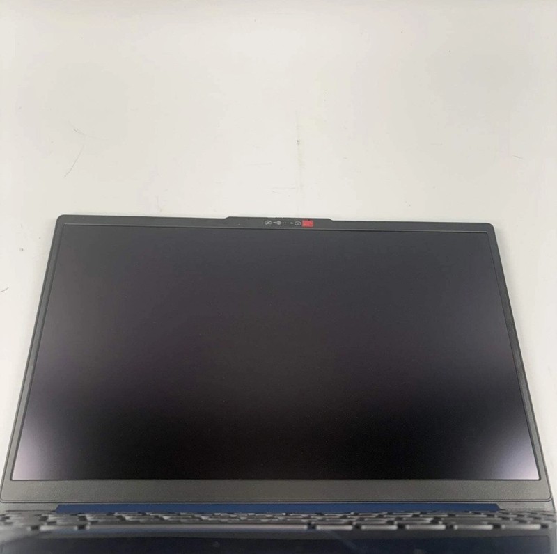 Lenovo IdeaPad Slim 3 15ABR8 15.6" Ryzen 7 7730U 2.0GHz 16GB RAM 512GB SSD gallery