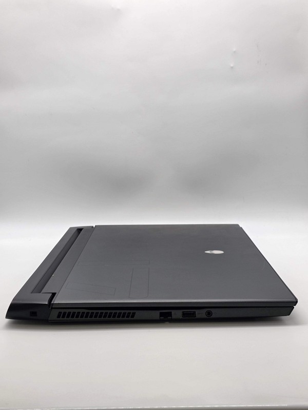 Dell Alienware m17 R3 17.3" i7-10750H RX 5500M 16GB 256GB SSD For Parts gallery