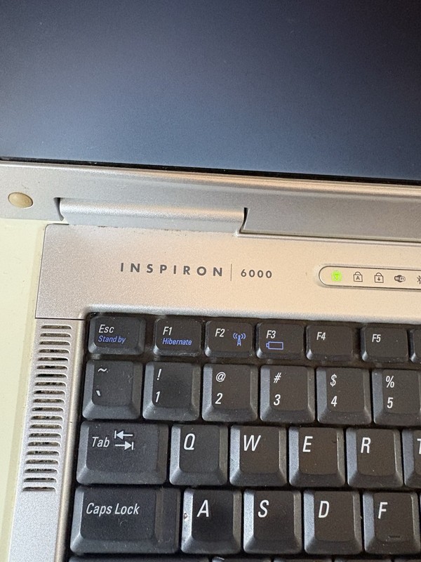 Dell Inspiron 6000 15" Silver Pentium M 1.7GHz 512MB 80GB XP Wi-Fi Charger gallery