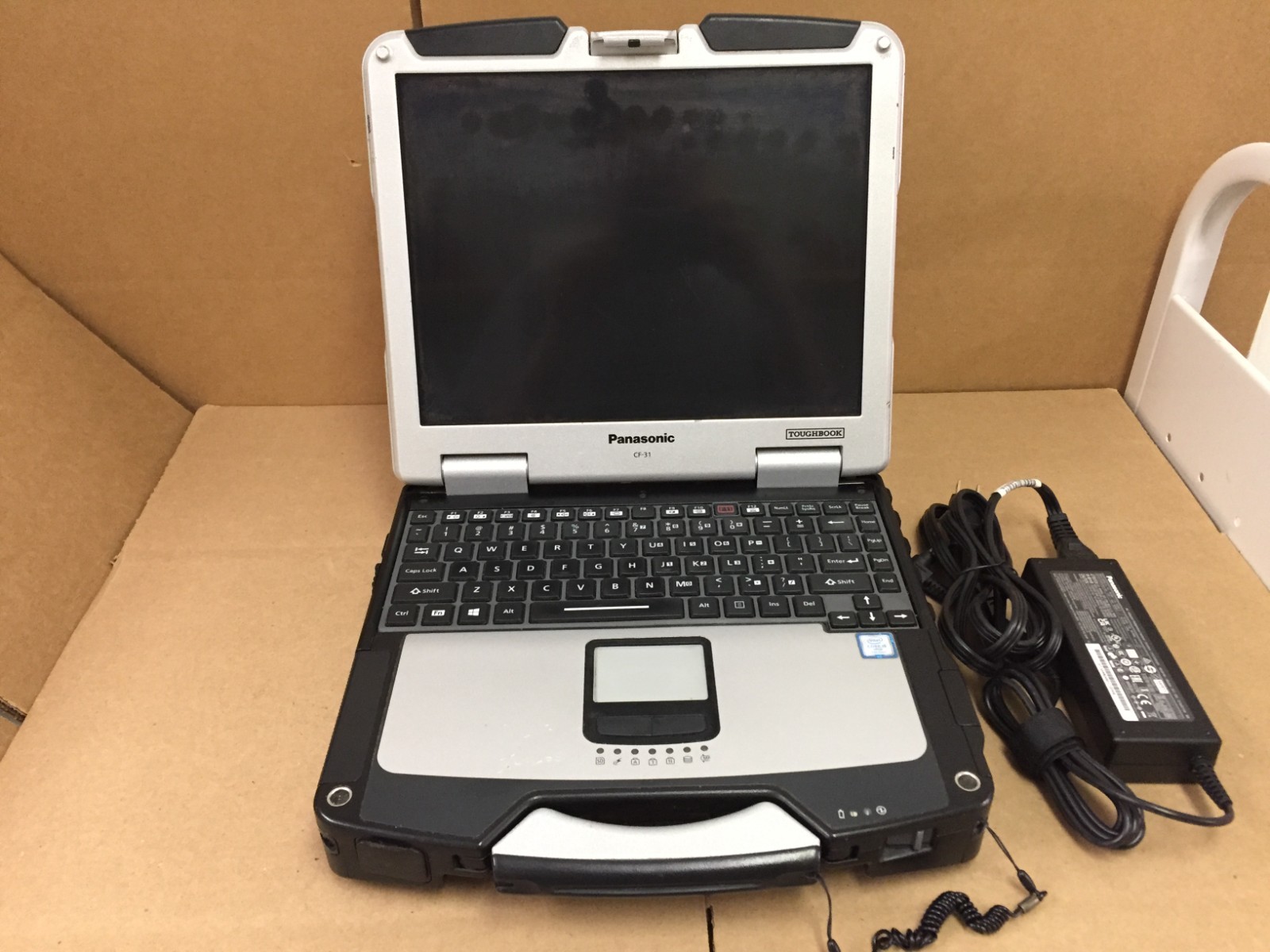 Panasonic Toughbook CF31 MK6 Touchscreen i5-7300U 16GB DDR4 DVDRW 256GB SSD w/AC gallery
