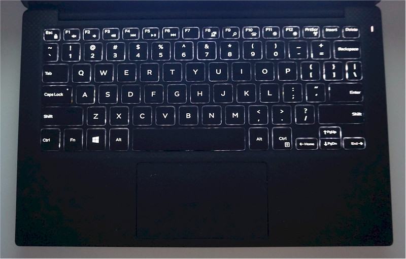 Dell XPS 13 9360 Laptop 13.3" Touch QHD+ i7-8550U 16GB 512GB Backlit- Very Good gallery