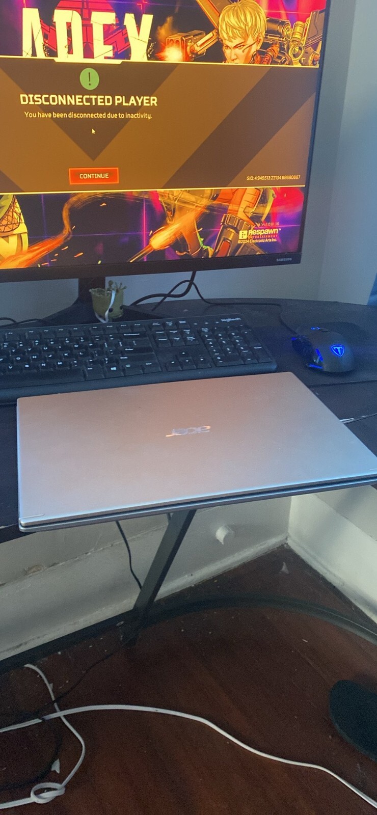 Acer Aspire 5 15.6" (128 GB SSD, AMD Ryzen 3200U, 2.6GHz, 4GB) Laptop gallery