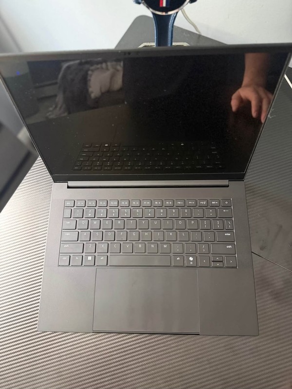 Razer Blade 14 (2025) Ryzen AI 9 365, RTX 5070, 32GB RAM, 1TB NVMe SSD, 3K OLED gallery