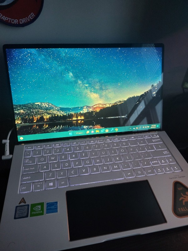 ASUS ZenBook 13.3" (1TB SSD, Intel Core i7 8th Gen., 4.60 GHz, 16GB) Laptop -... gallery