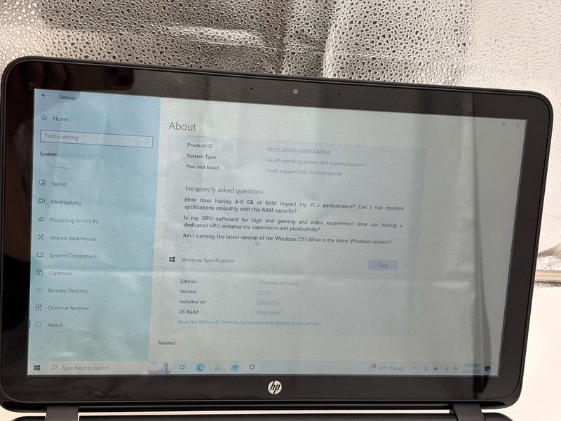 HP 15-f111dx Notebook PC 15.6" 750 GB HDD 8 GB RAM A8-6410 APU Windows 10 Home gallery