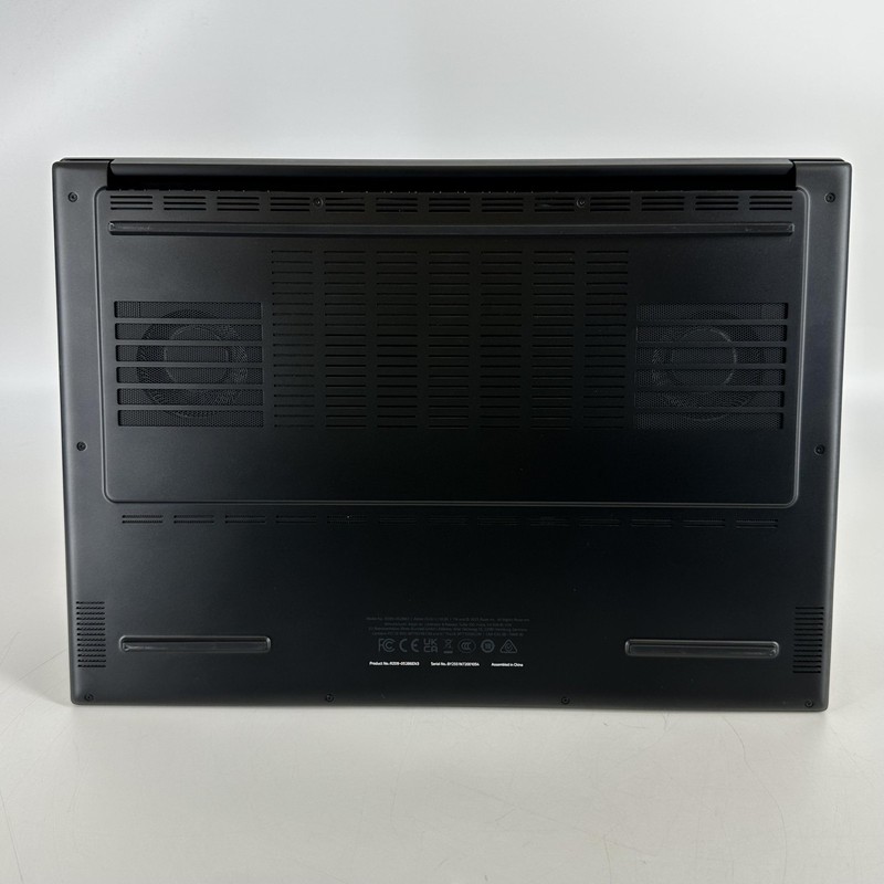 Razer Blade 16 240Hz QHD+ 2.0 GHz Ryzen AI 9 365 32GB 1TB SSD RTX 5070 Very Good gallery