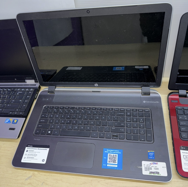 Lot of 4 HP Laptops (PARTS/REPAIR) gallery