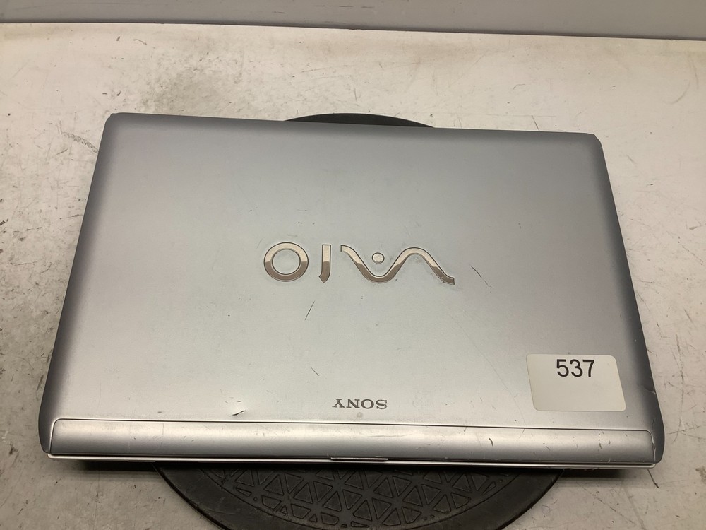 Sony Vaio VPCS111FM Intel Core i5-430M 2.26GHz 8 GB NO HDD
