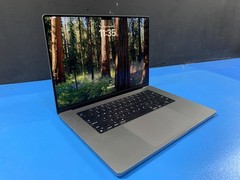 Apple MacBook Pro A2485 16″ M1 Max 32GB LPDDR5 1TB SSD macOS Sequoia