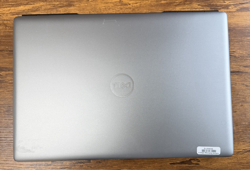 Dell Precision 7560 Intel(R) Core(TM) i9-11950H 32 GB RAM 1 TB SSD 15.6" gallery