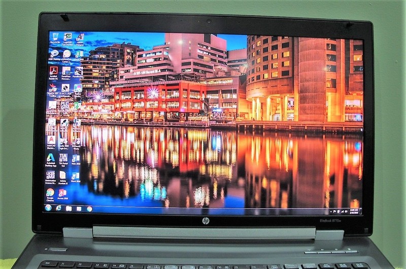 Workstation HP 8770w 17.3" i7-Quad FAST (1TB + 2TB) SSD 16GB Quadro K3000M 2GB gallery