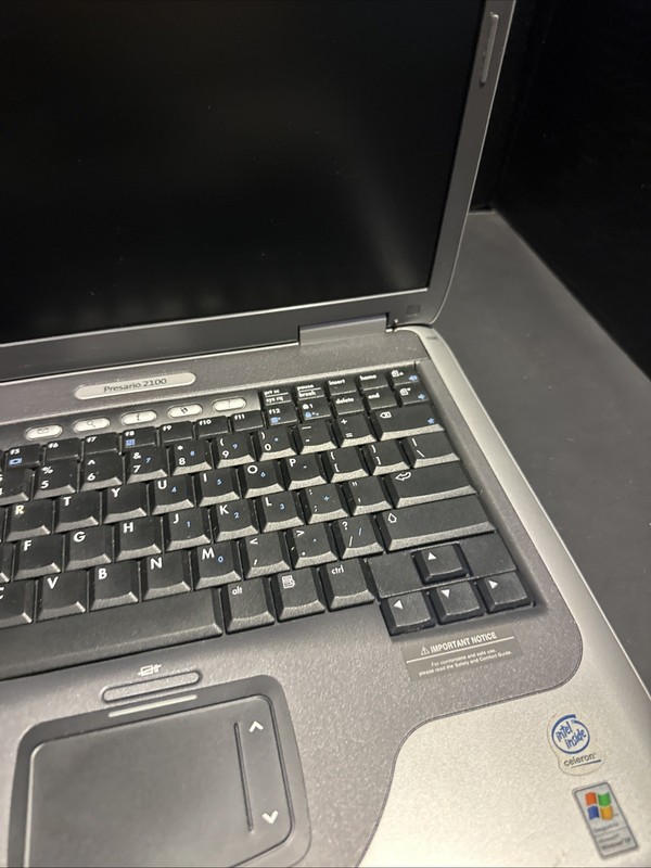 Compaq Presario 2100 Laptop Intel Celeron Parts Repair Untested No Charger#R143 gallery