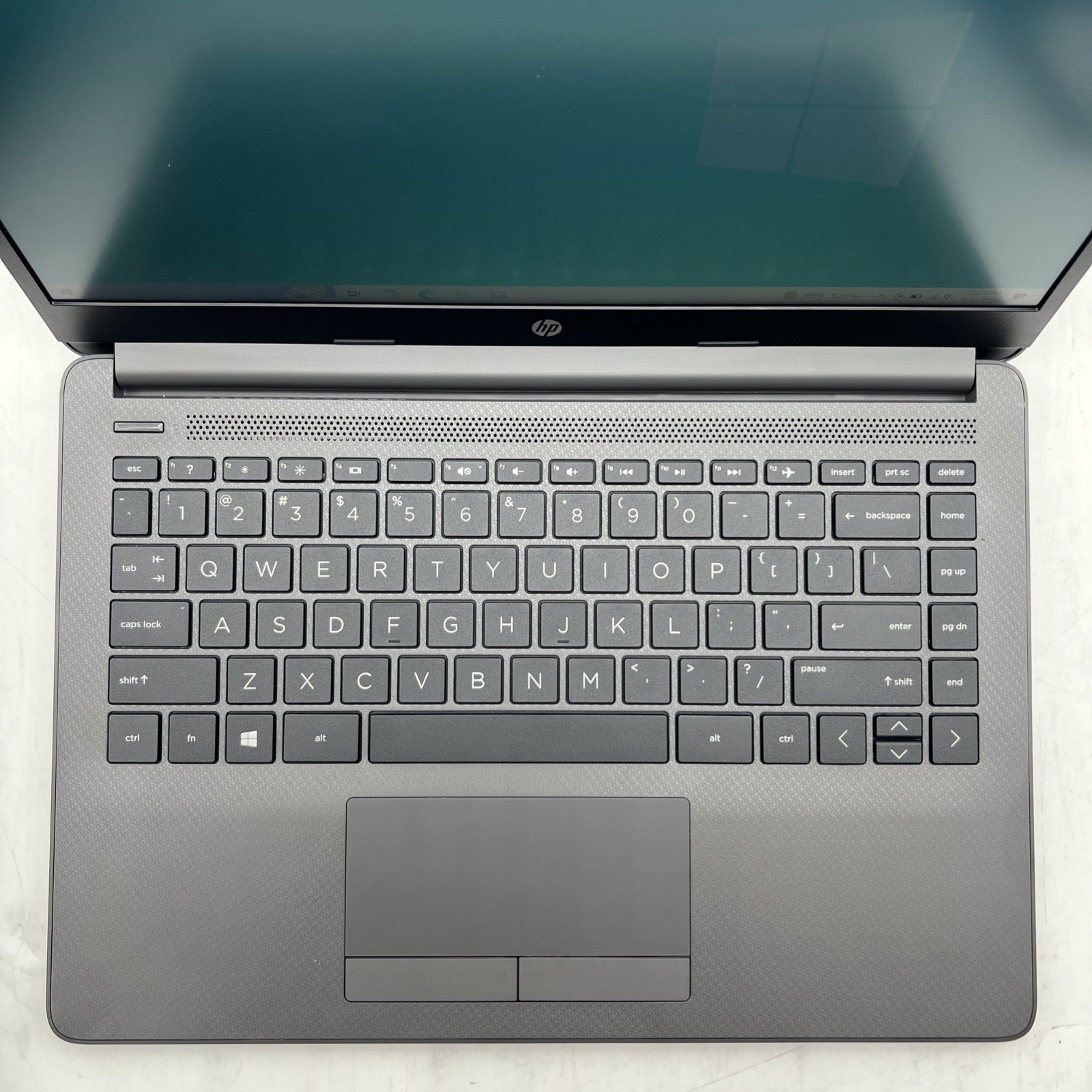 HP 245 G8 Notebook PC AMD 3020e 8GB RAM 128GB SATA/SSD Win10H gallery