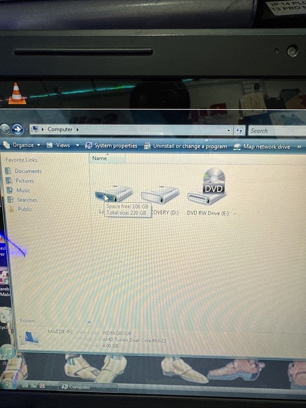 HP G60 16" Laptop AMD Turion Dual Core RM70 @2.0Ghz, 3GB, 320GB gallery