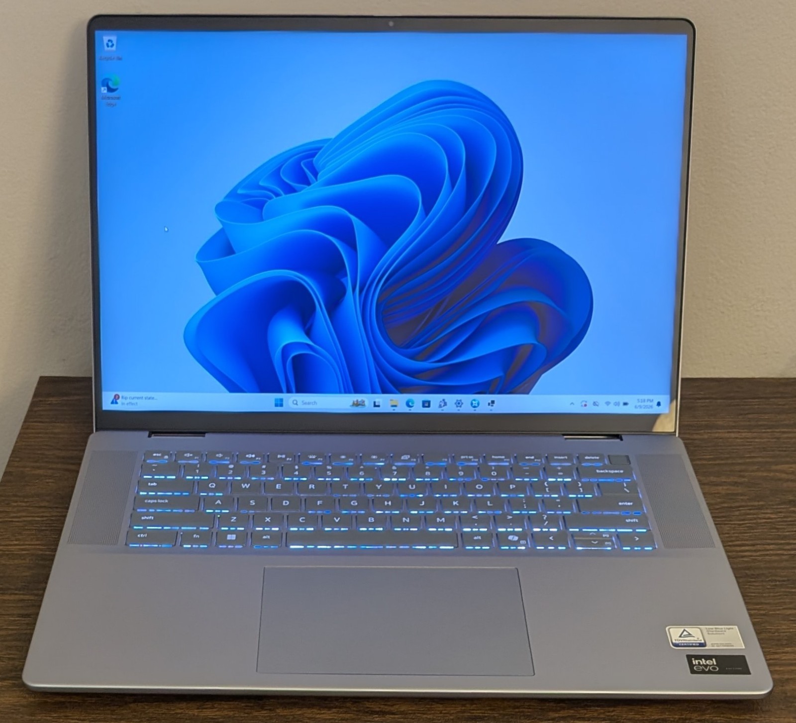 Dell Inspiron 16 7640 2-in-1 Touch (Core Ultra 7 155H, 16GB/1TB SSD) Laptop Blue gallery