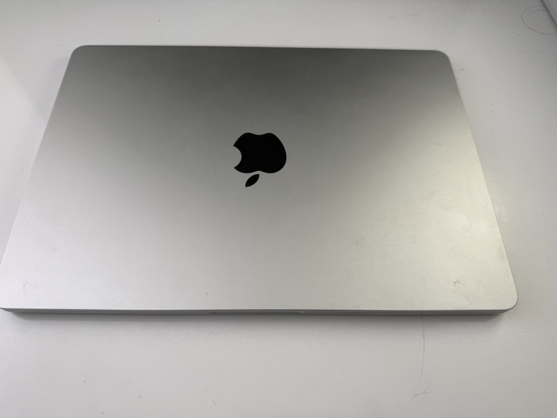 Macbook Air Silver M2 512GB 8GB DEFECTIVE SCREEN FOR PARTS ONLY gallery