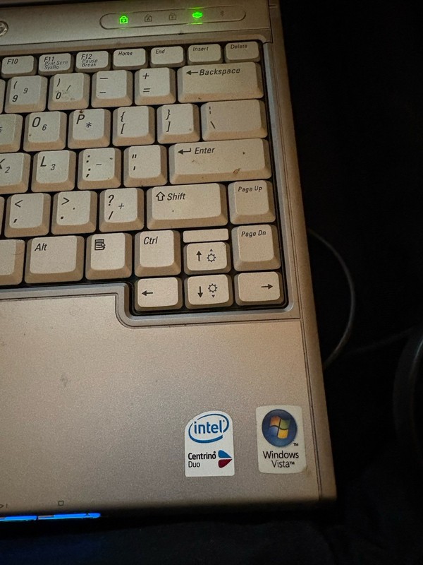 Dell XPS M1210 MXC062 12.1" Intel Core 2Duo Windows Vista gallery