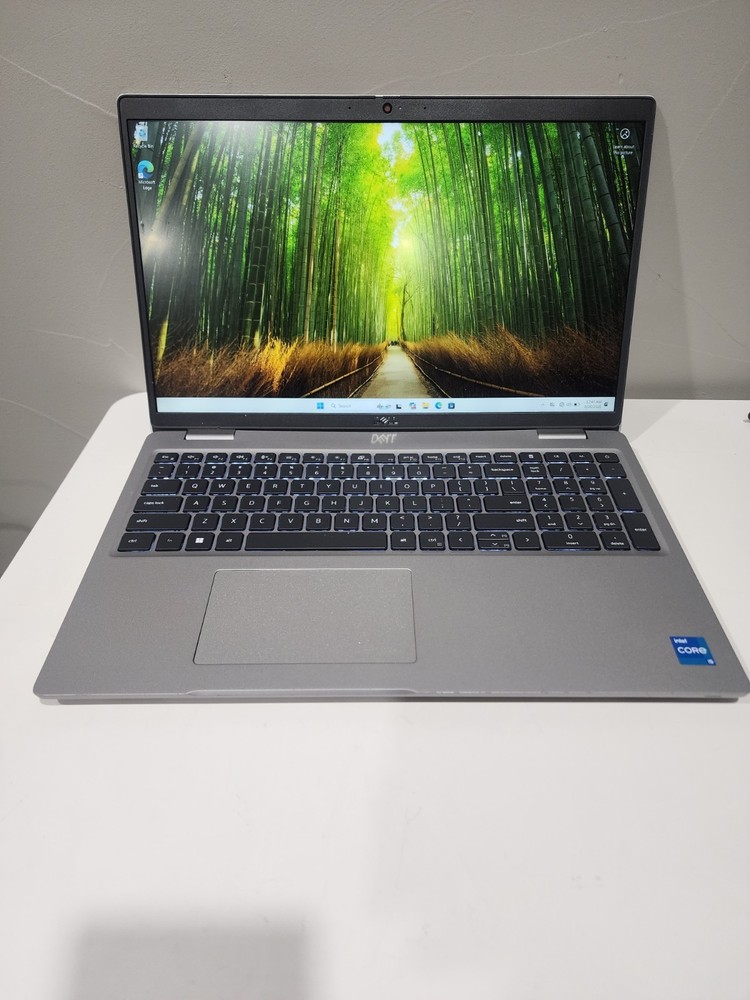 Dell Latitude 5520 Laptop 15.6" i5-1135G7 @2.40GHz - 8GB RAM - 256GB NVMe - W11H