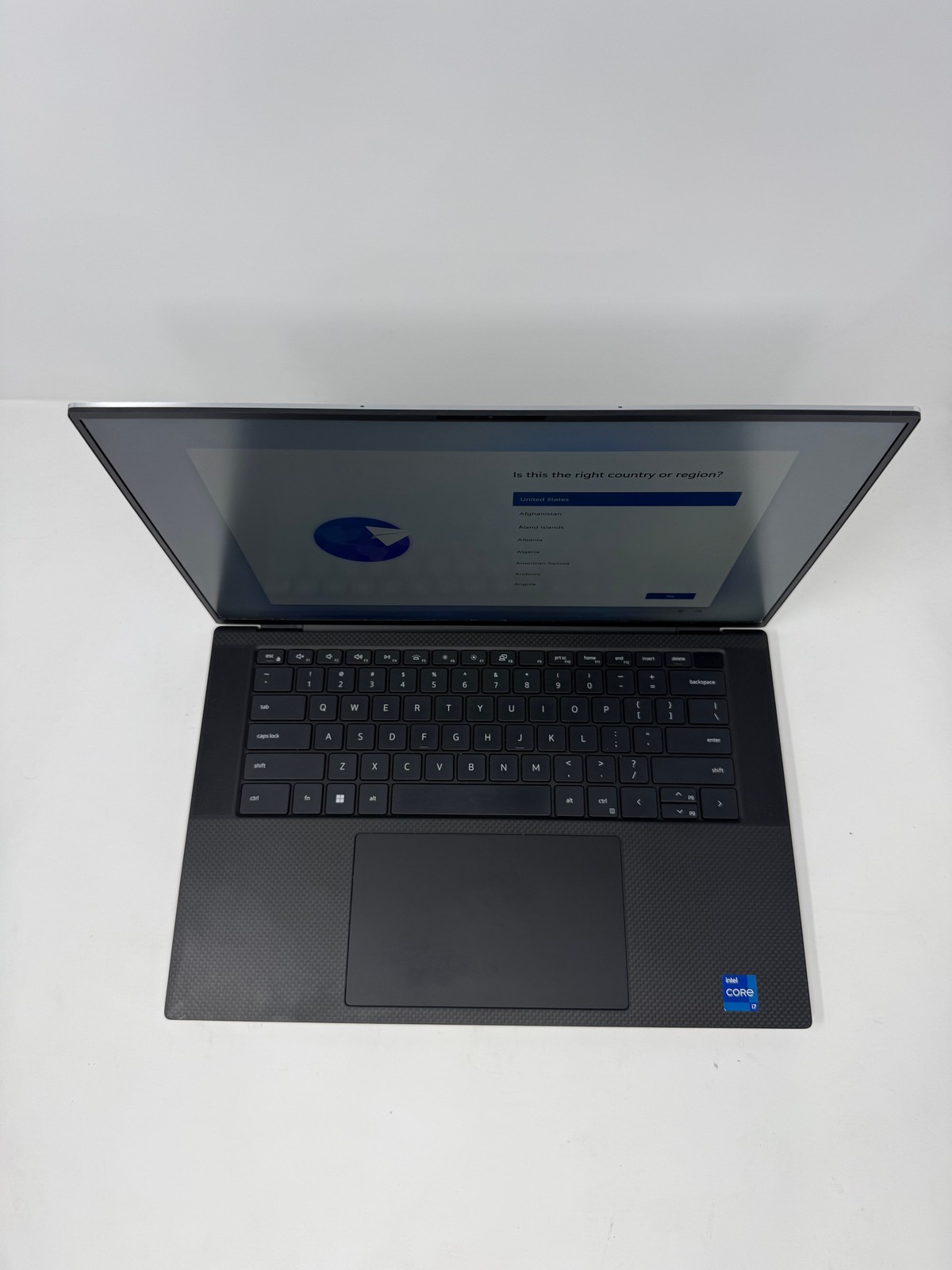 Dell XPS 15 9520 NVIDIA GeForce RTX 3050 Ti Mobile 12th Gen i7-12700H 16GB gallery