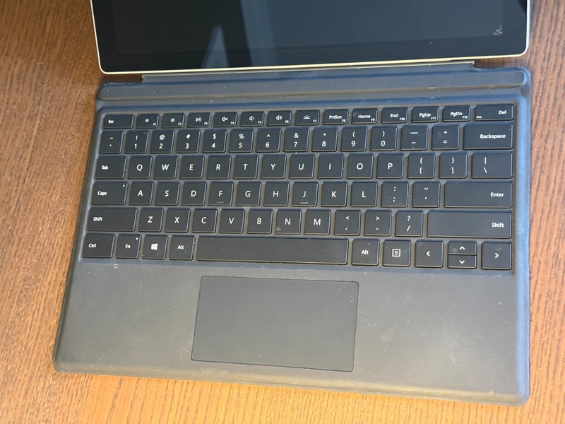 Microsoft Surface Pro 7+Plus - Intel i7-1165G7 - 16GB RAM 256GB SSD - 1960 Win11 gallery