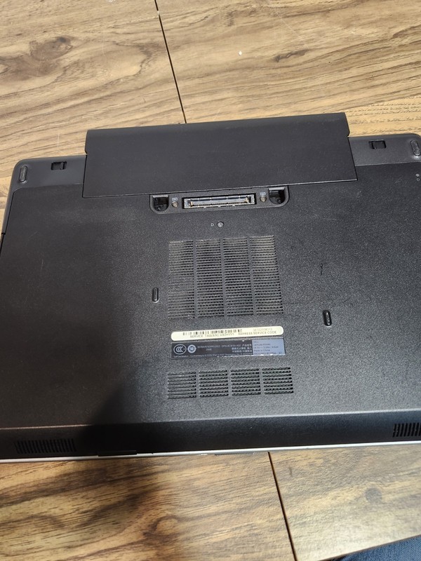 Dell Latitude E6640 CORE I5VPRO WINDOWS 7 - NEEDS BATTERY ALL SYSTEMS CHECK gallery