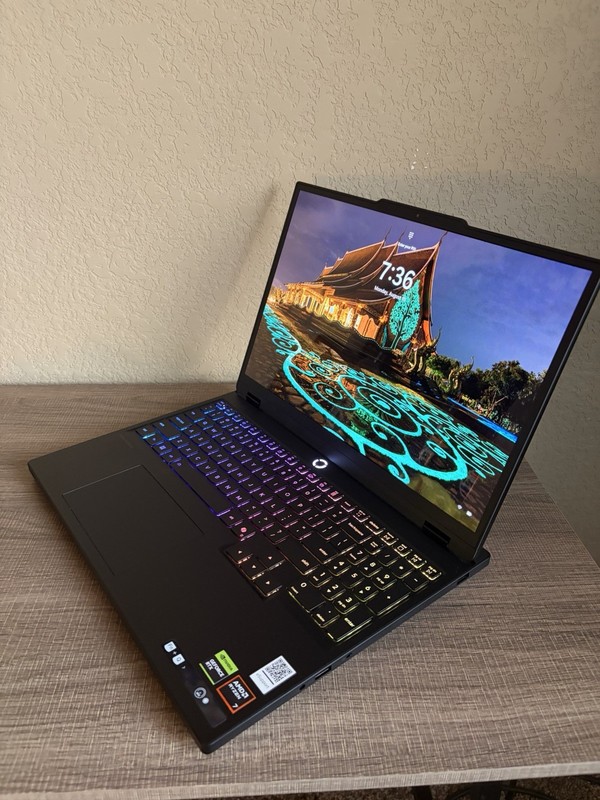 Lenovo Legion Pro i5, 15.6" OLED Screen Gaming Laptop, GeForce RTX 5060 16GB RAM gallery