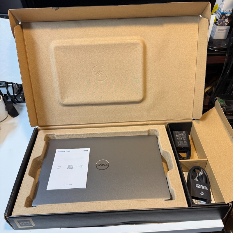 Dell NEW Latitude 7640 16" Laptop 13th GEN i7-1365U 32GB Ram 512GB SSD W11PRO gallery