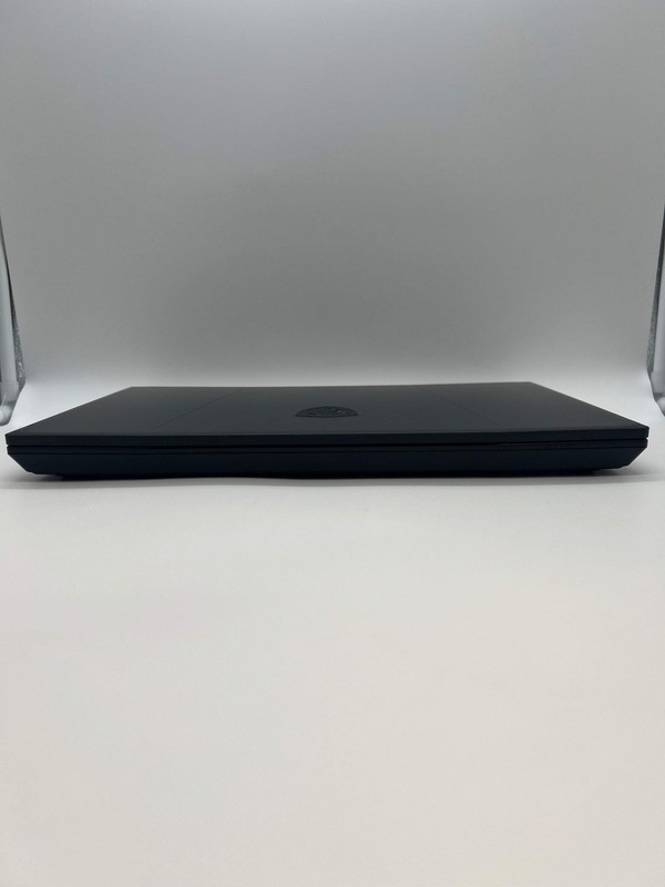 MSI Katana 15 HX B14WGK 15" Core i9 32GB RAM 1TB RTX 5070 Black gallery
