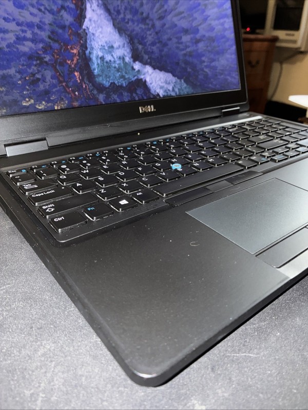 Dell Latitude 5591 i7-8850H @ 2.6 GHz 8GB RAM 512GB SSD Windows 11 Home gallery