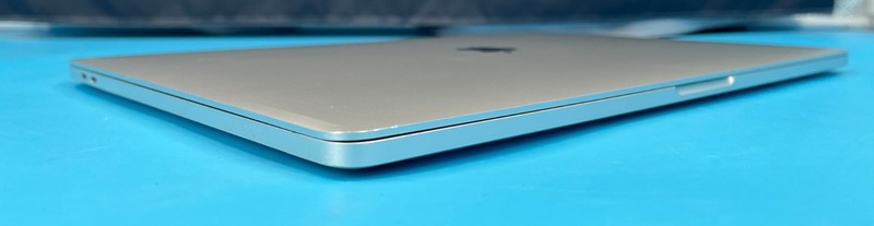 Apple MacBook Pro A2141 16,1 (2019) 16" 2.40GHz i9-9980HK 32GB 1TB NVME NO OS/AC gallery