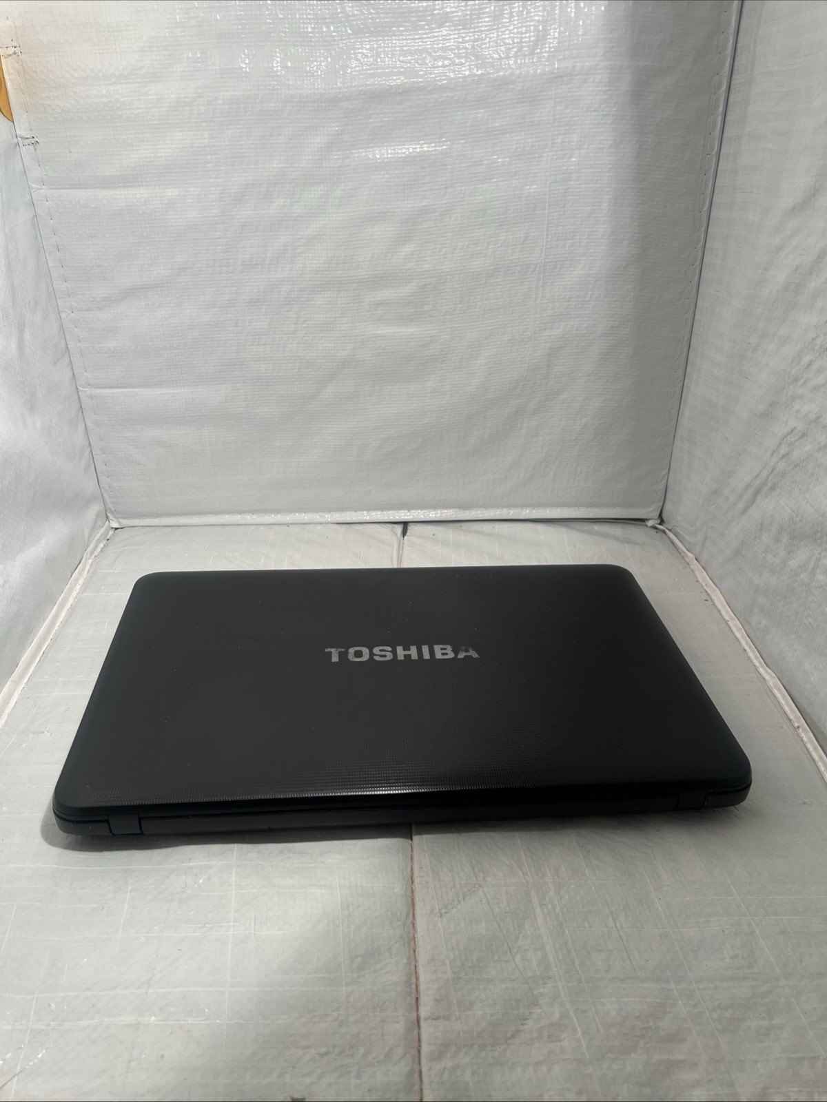 Toshiba Satellite Laptop & Power Supply Model C855D-S5106 (Parts Or Repair Only) gallery