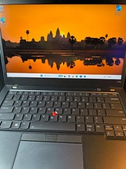Lenovo ThinkPad T14s Gen 2 Ryzen 7 Pro 5850U Win11P w/Charger