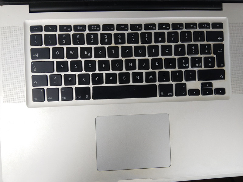 Apple Macbook A1286 2010 for Parts with Screen Fans Keyboard DVD Player gallery