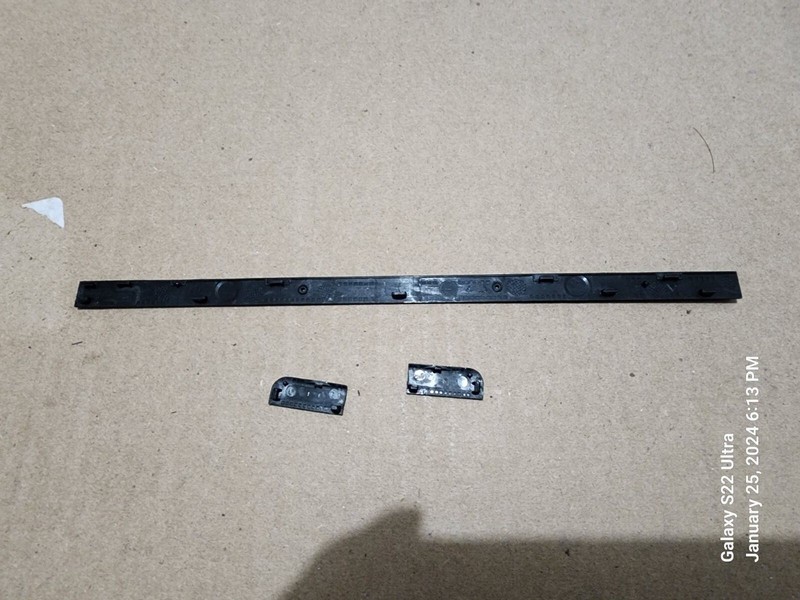 Lenovo Yoga 720-13IKB i5-8250u 8gb 13.3 OEM LCD Bezel gallery