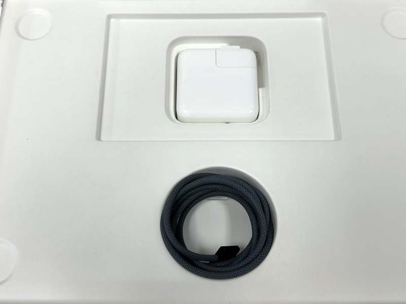 APPLE MACBOOK AIR A3240 (MGP049799) gallery