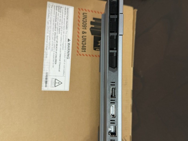 Lenovo LOQ 15ARP9 15.6" Ryzen 5 7235HS 12GB 477GB SSD RTX 3050 gallery