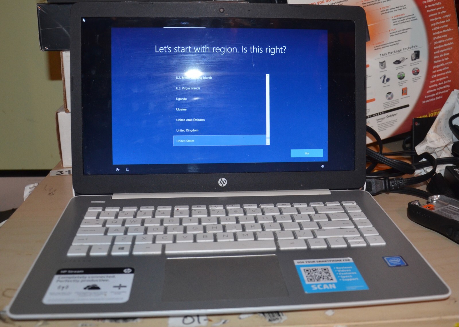 HP Stream 14-cb183nr laptop notebook Celeron 1.1ghz 4gb 32gb Windows 10 home S gallery