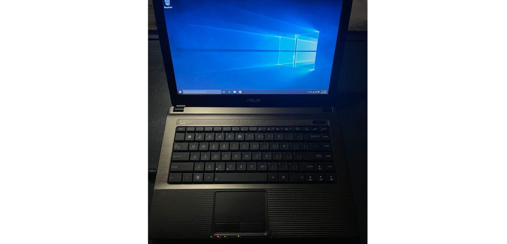 ASUS X44H Intel Celeron B815 1.60GHz RAM: 2GB DDR3 Storage: 320GB