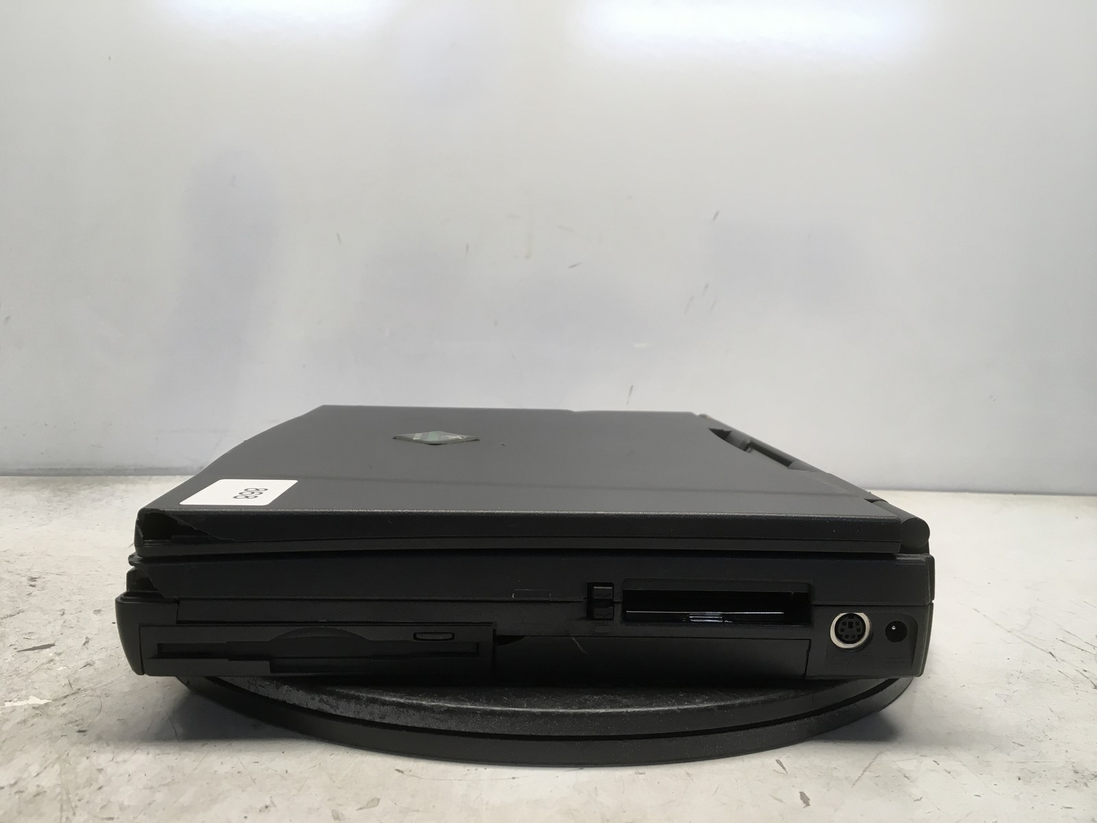 Gateway Solo 2500 Intel Pentium II 200MHz 64 MB NO HDD No Batt gallery