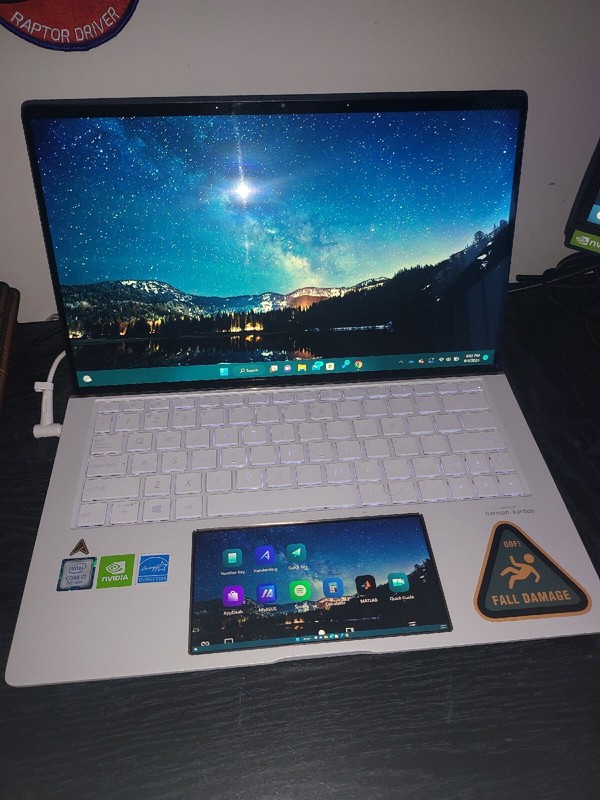 ASUS ZenBook 13.3" (1TB SSD, Intel Core i7 8th Gen., 4.60 GHz, 16GB) Laptop -... gallery