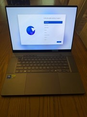 Asus ROG Zephyrus G16 GU605 16 240Hz QHD+ Ultra 9 285H 32GB 1TB RTX 5070 Ti
