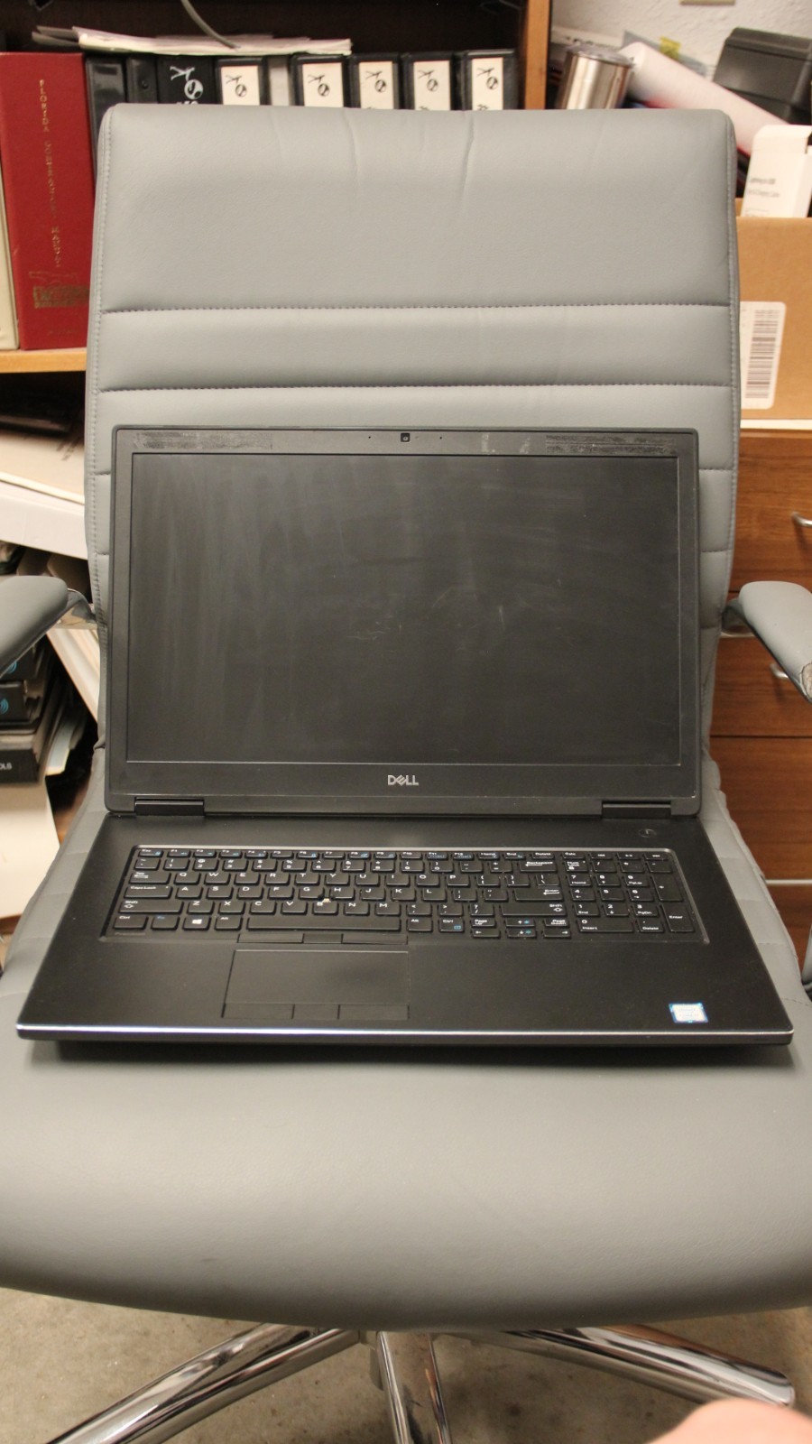 Dell Precision 7730 Laptop i7-8750H 256GB M.2 SSD 16GB RAM Quadro P4200 WIN 11 gallery