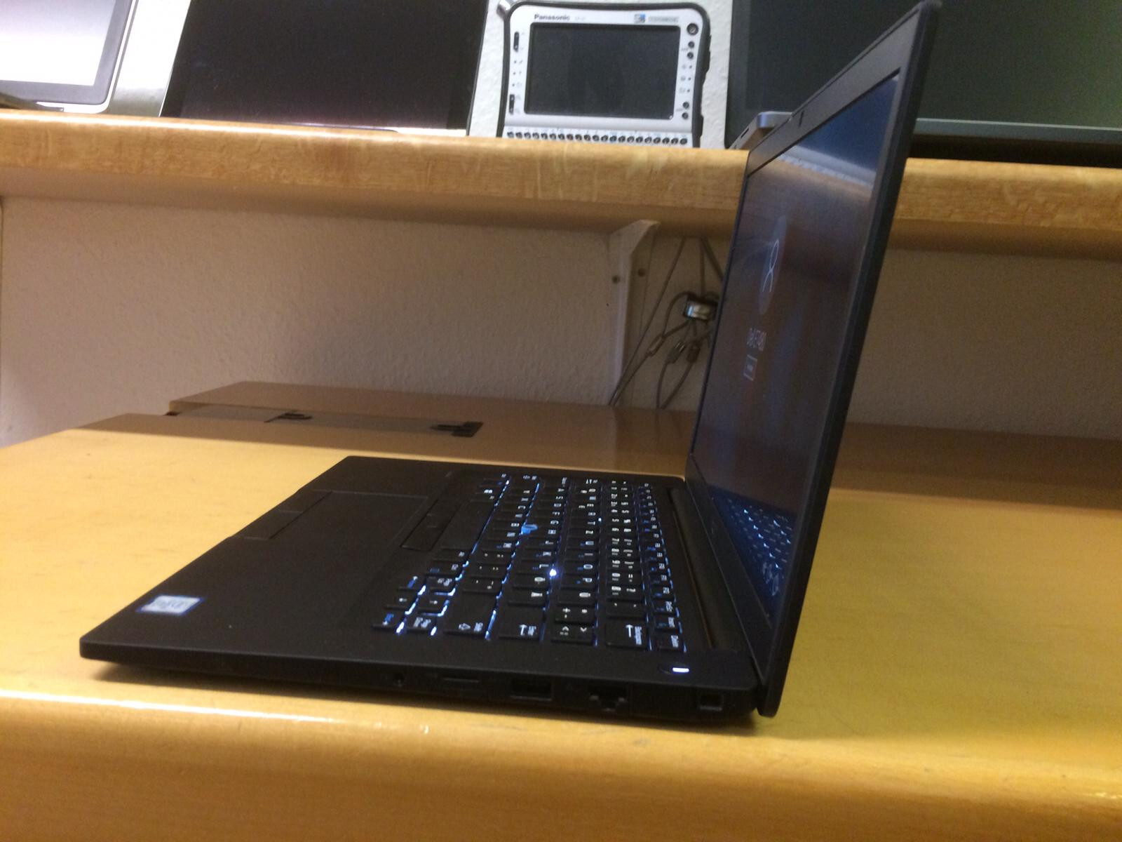 Dell Latitude 7280 i5 3.1GHz 8GB 256GB SSD 12.5 Full-HD Touch Ultrabook Black gallery